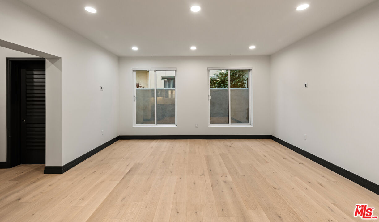 118 N Orlando Ave Unit: 101