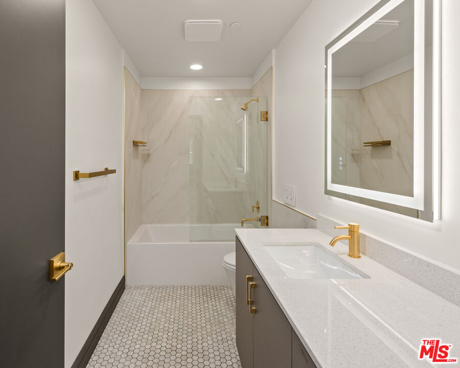 118 N Orlando Ave Unit: 101