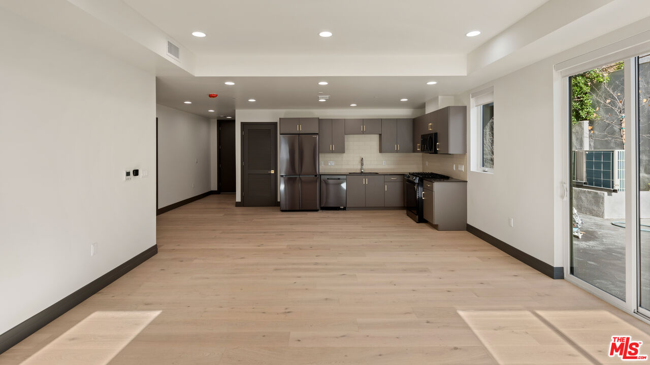 118 N Orlando Ave Unit: 101