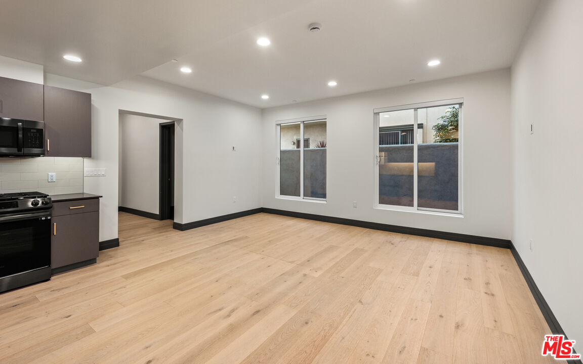 118 N Orlando Ave Unit: 101