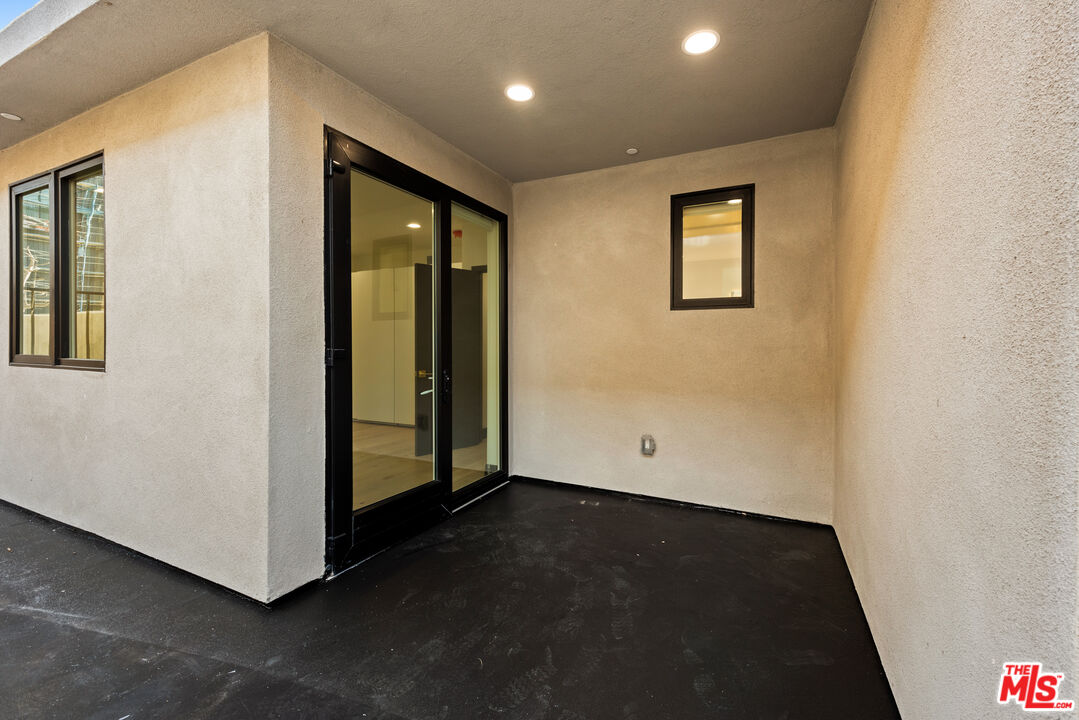 118 N Orlando Ave Unit: 101