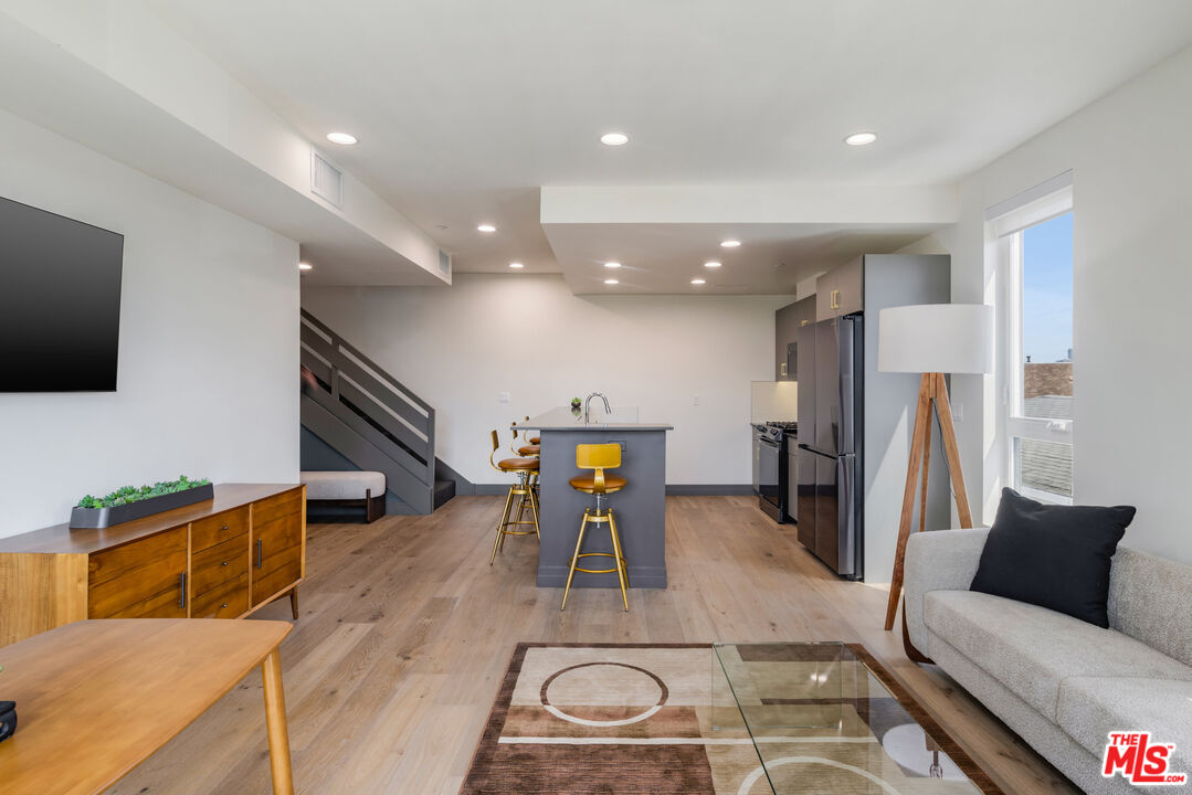 118 N Orlando Ave Unit: 303