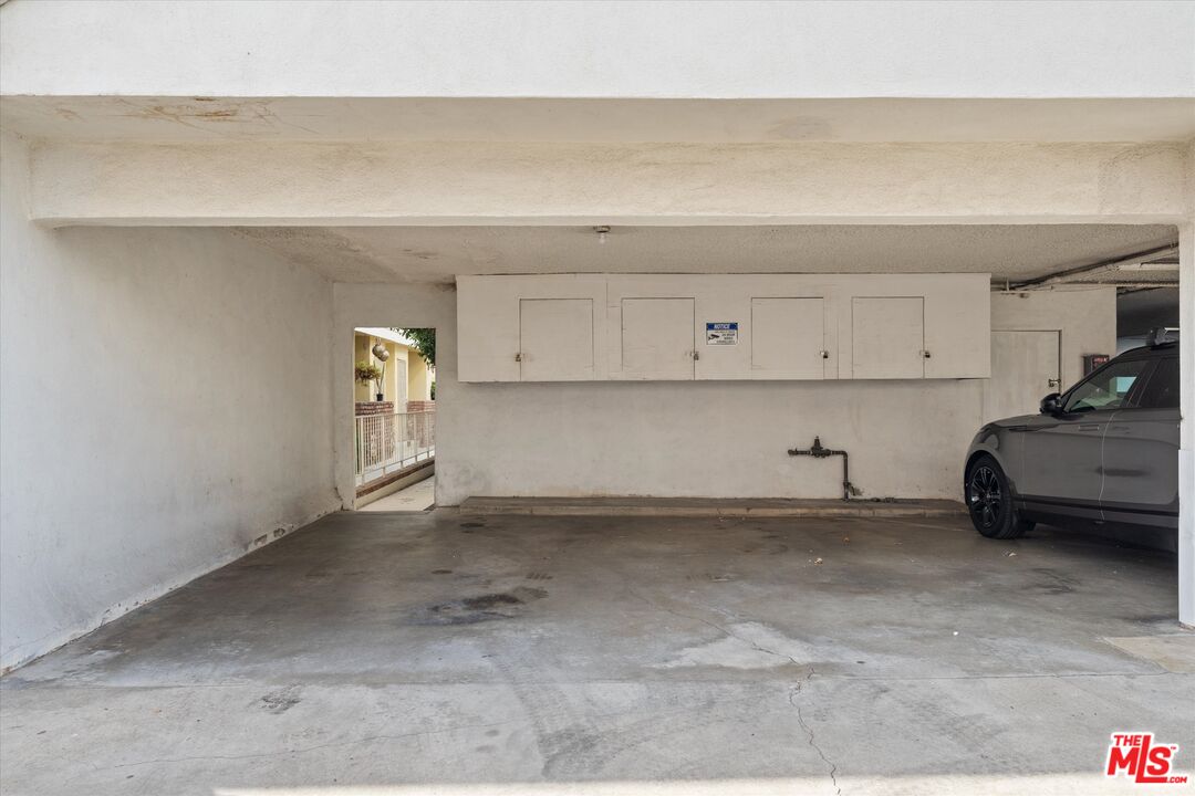 1327 Stanford St Unit: 3