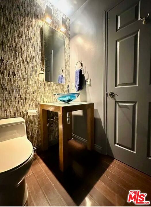 805 N West Knoll Dr Unit: 1