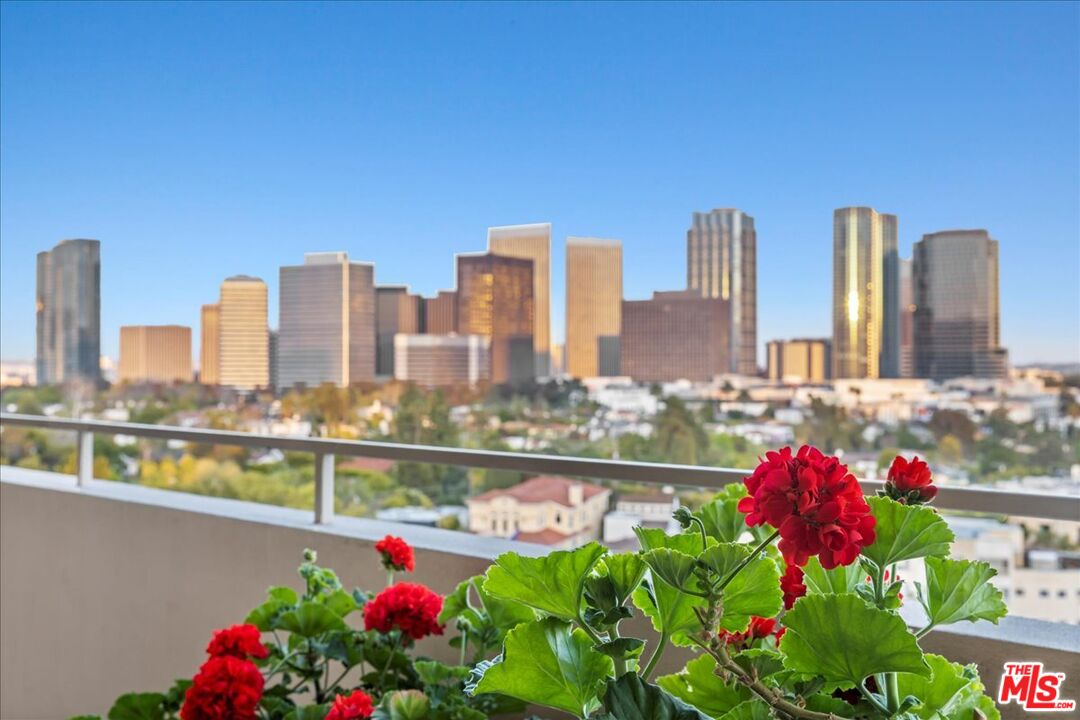 1333 S Beverly Glen Blvd Unit: 904