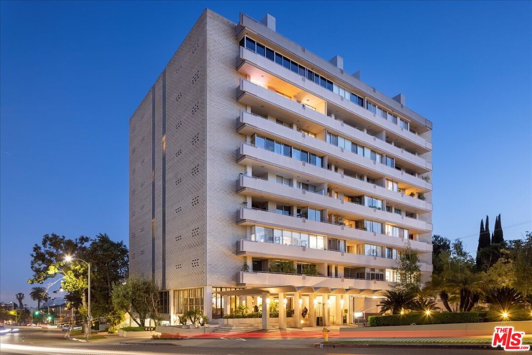 1333 S Beverly Glen Blvd Unit: 904