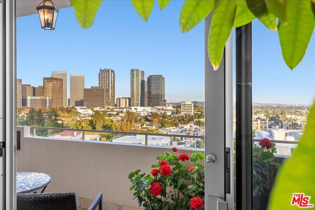 1333 S Beverly Glen Blvd Unit: 904