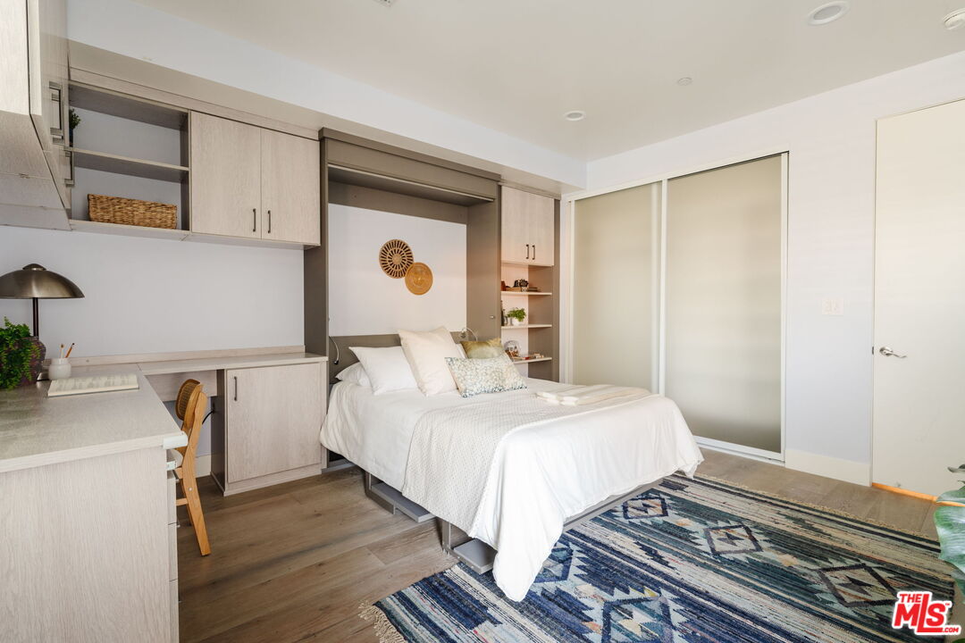 4925 Wilshire Blvd Unit: 103