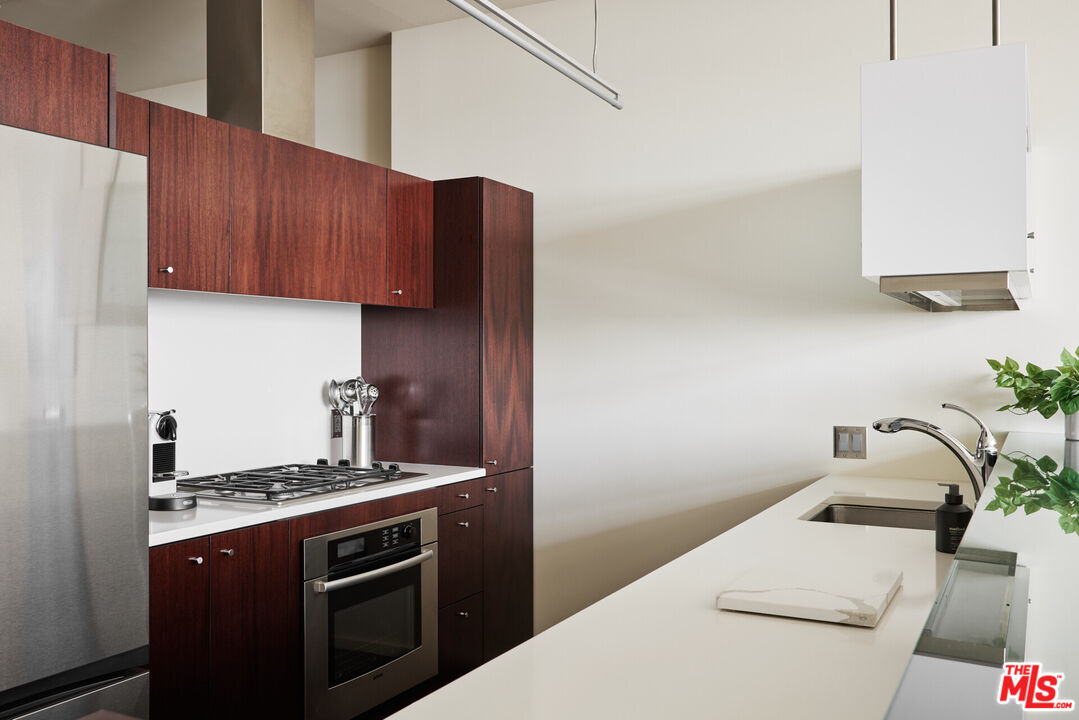 1155 S Grand Ave Unit: 1307