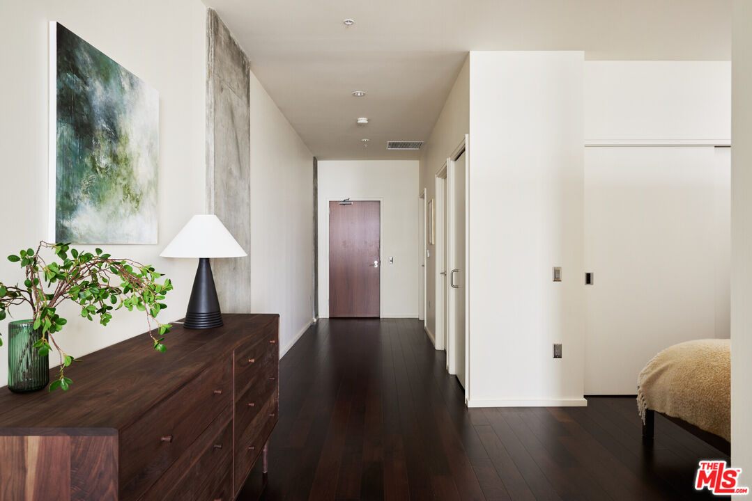 1155 S Grand Ave Unit: 1307