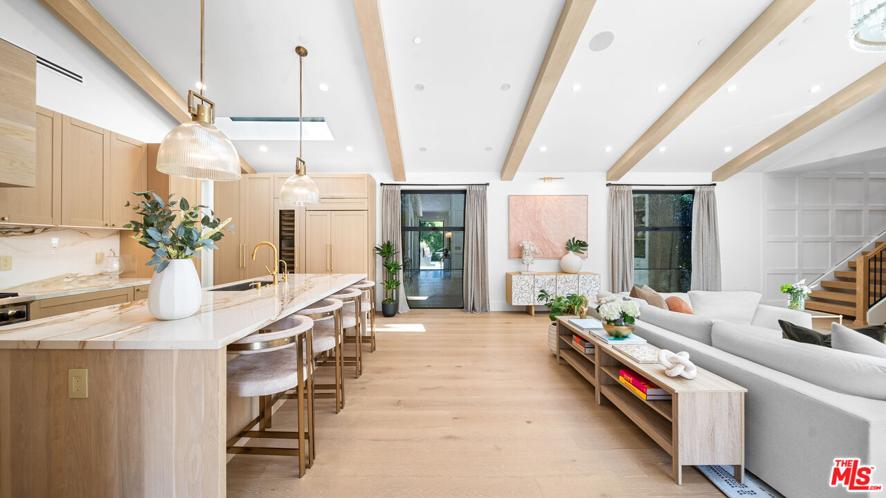 1914 Laurel Canyon Blvd