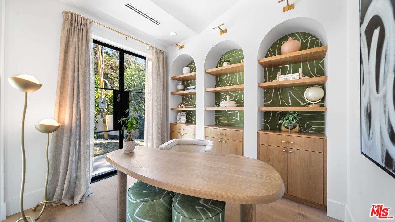 1914 Laurel Canyon Blvd