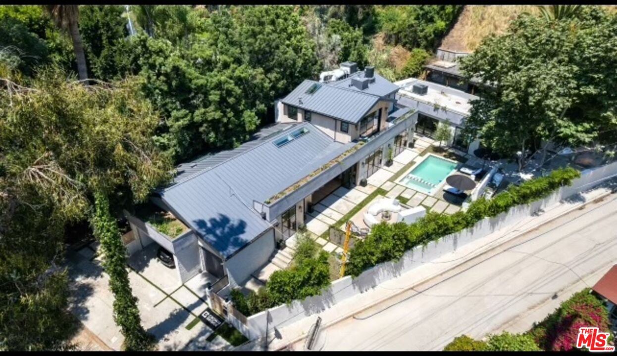 1914 Laurel Canyon Blvd