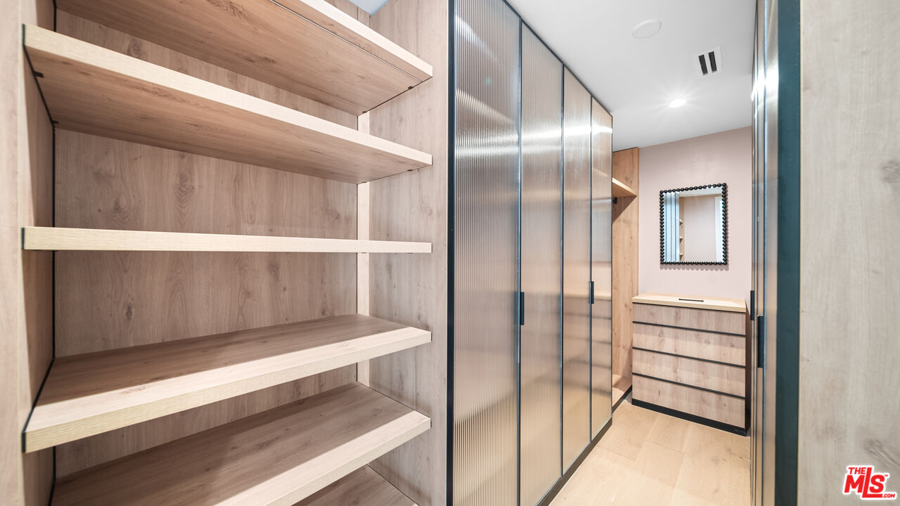 1914 Laurel Canyon Blvd