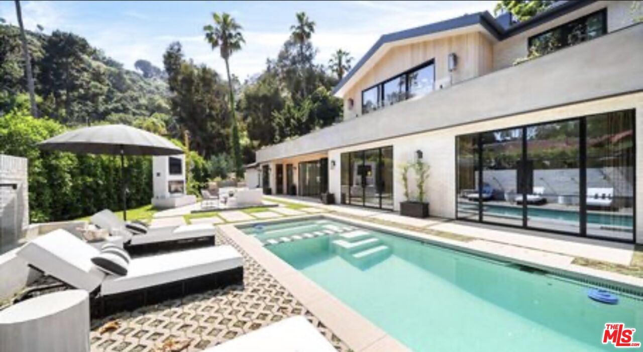 1914 N Laurel Canyon Blvd