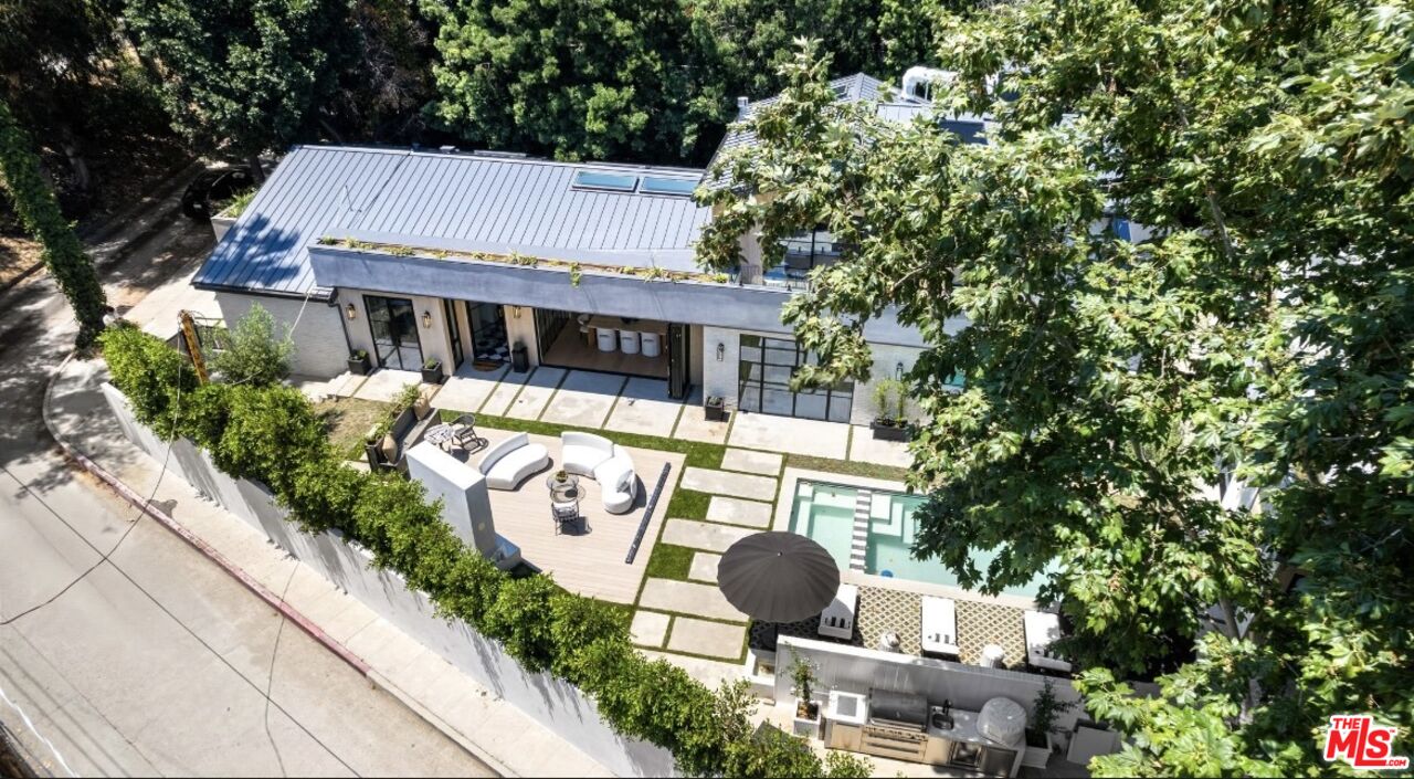 1914 N Laurel Canyon Blvd