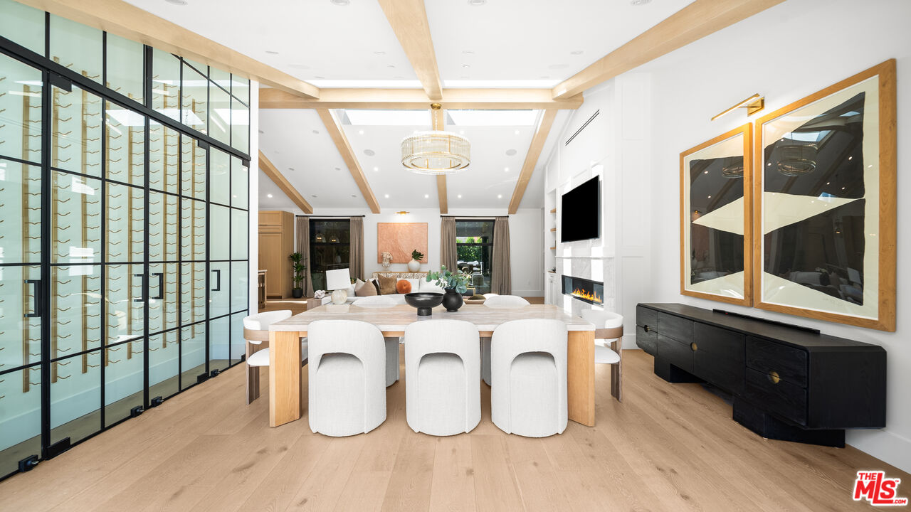 1914 N Laurel Canyon Blvd