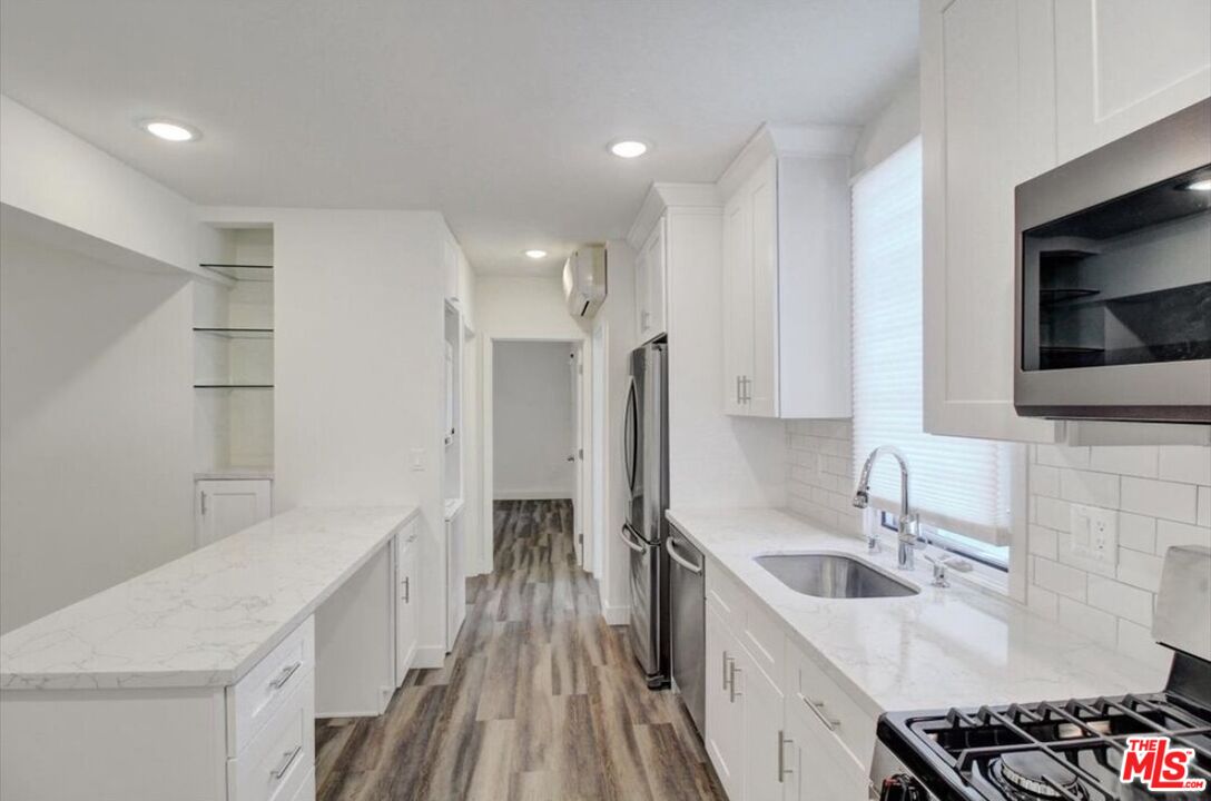 15328 S San Pedro St