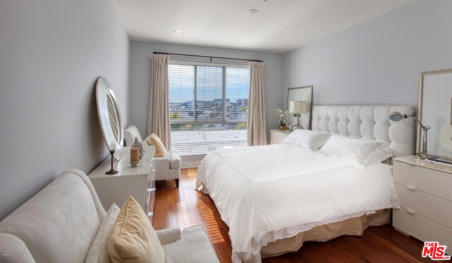 817 N Alfred St Unit: 404