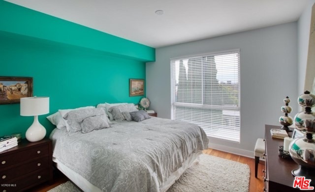 817 N Alfred St Unit: 404