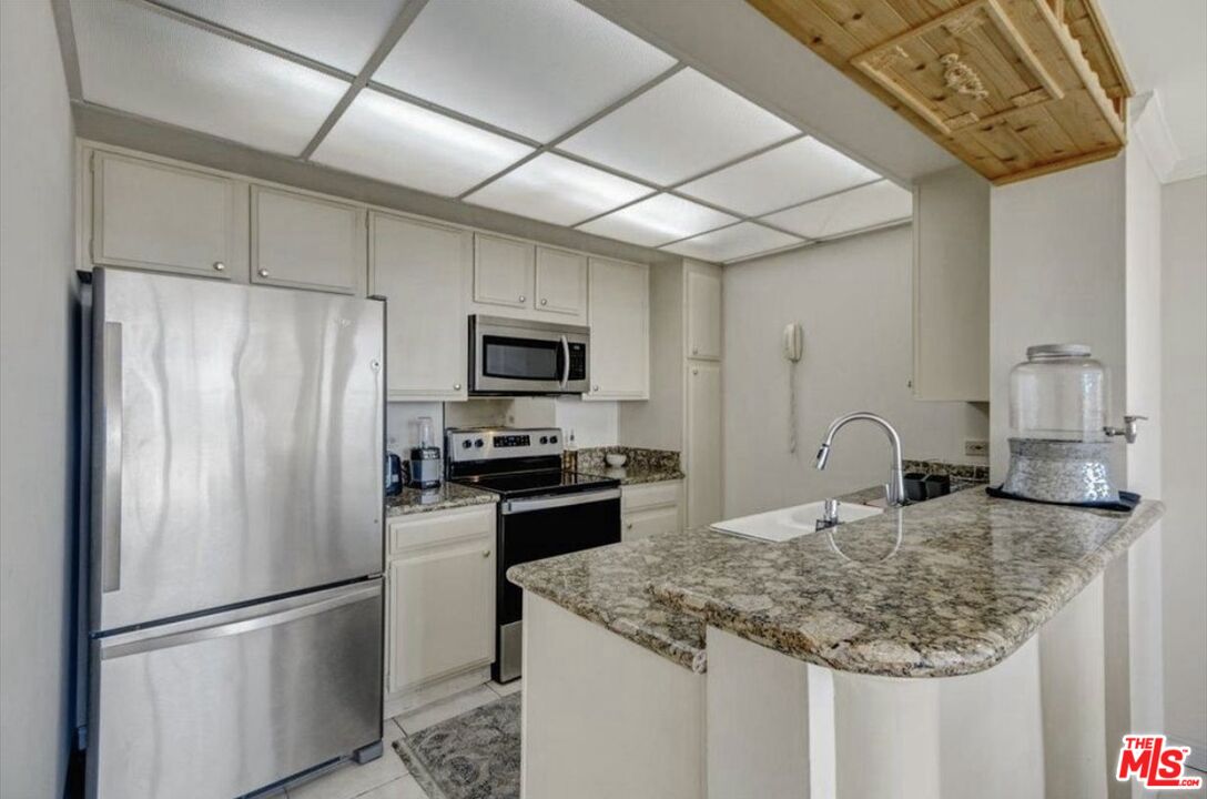 10535 Wilshire Blvd Unit: 1701