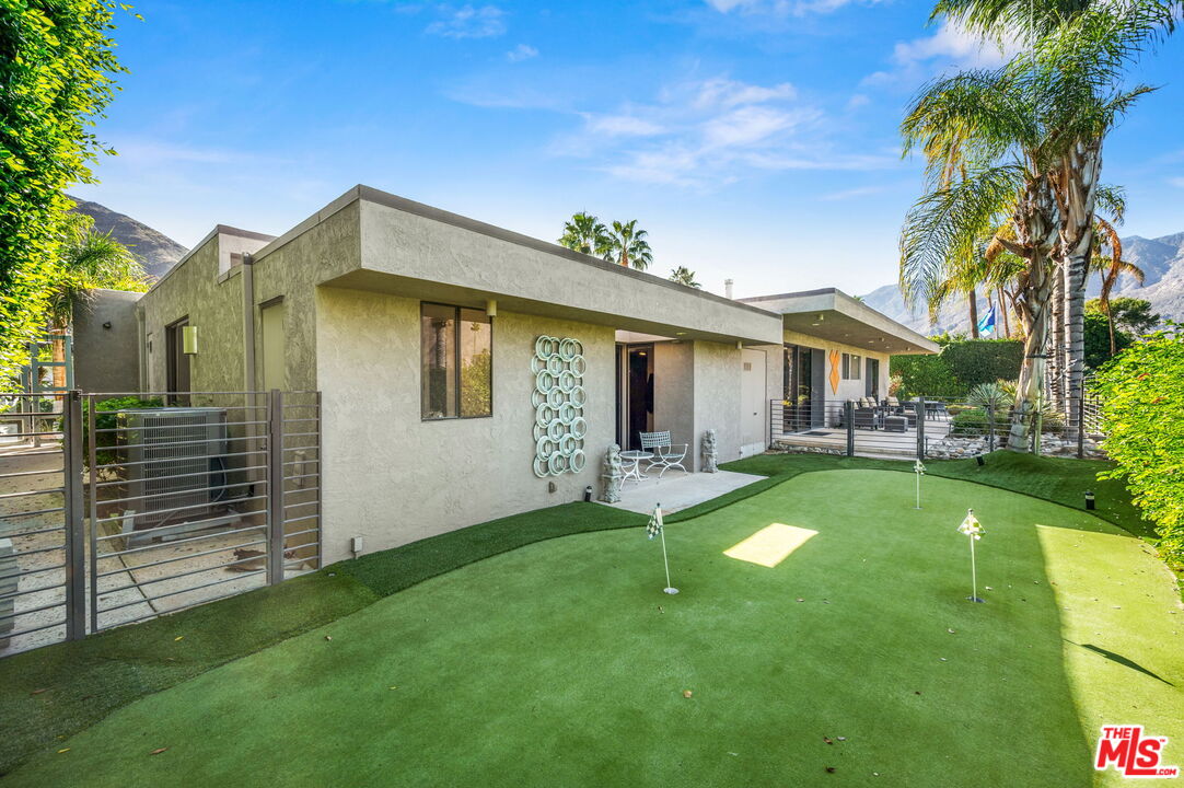 1650 E Murray Canyon Dr