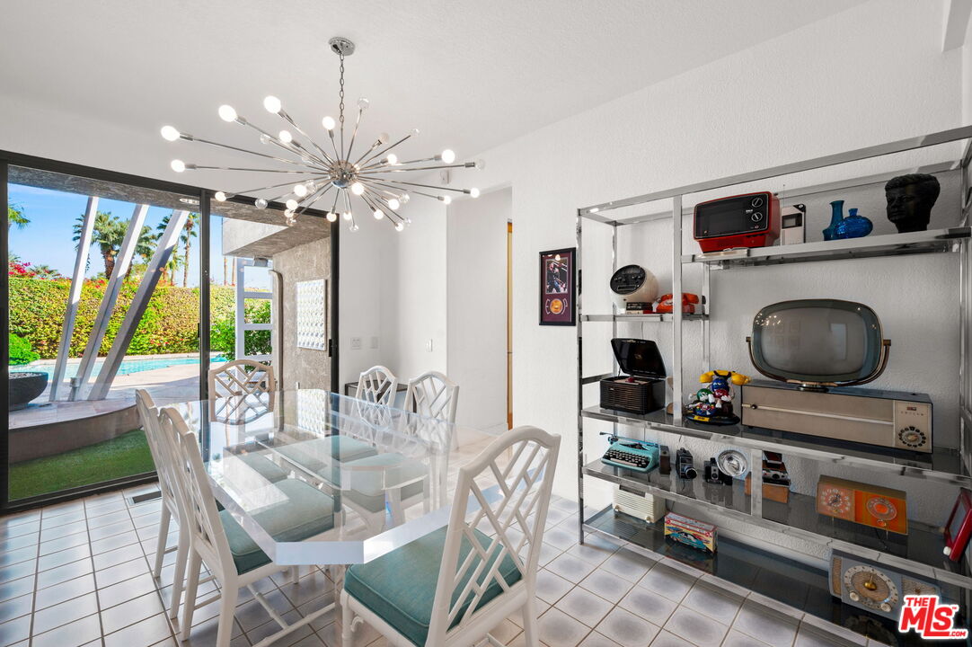 1650 E Murray Canyon Dr