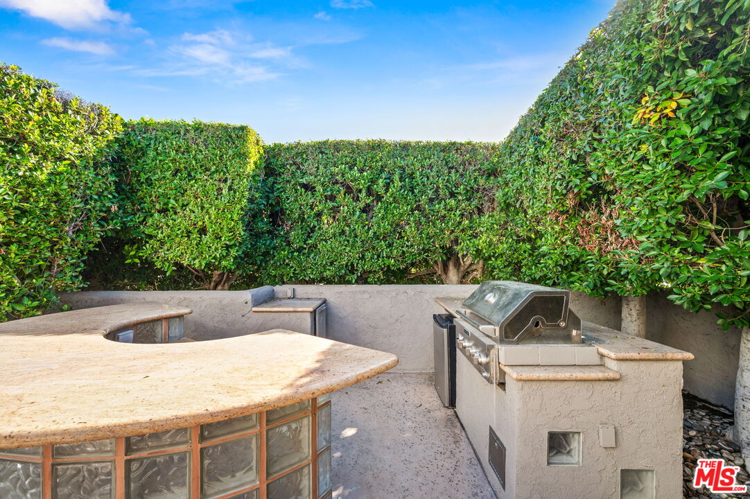 1650 E Murray Canyon Dr