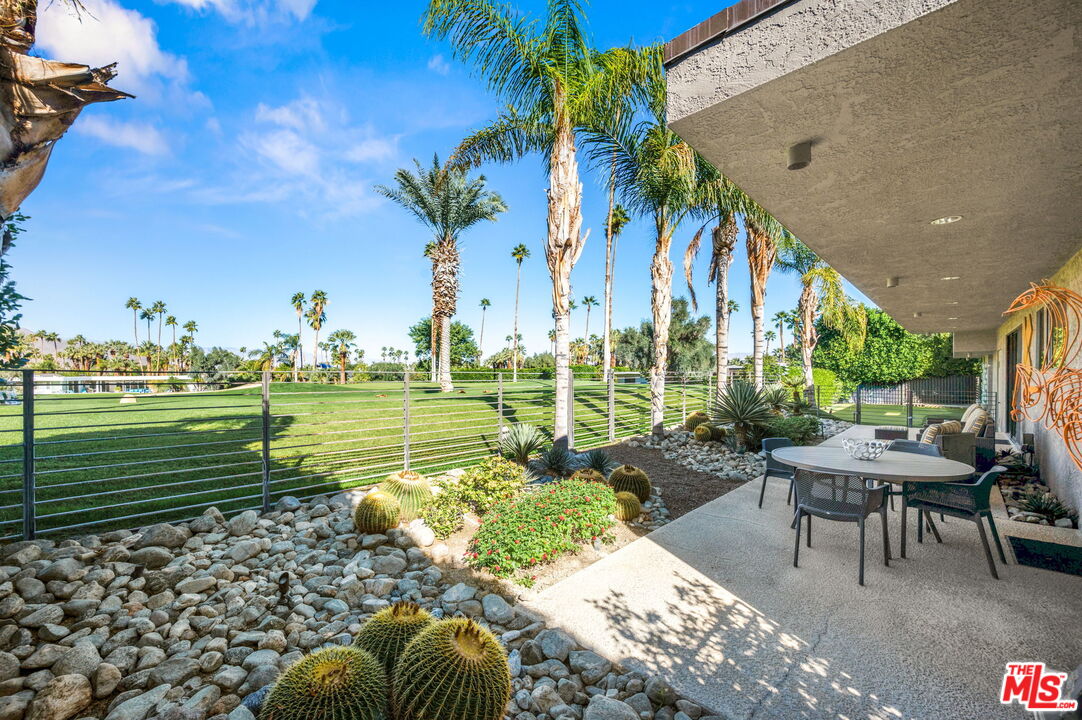 1650 E Murray Canyon Dr