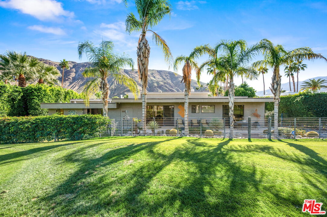 1650 E Murray Canyon Dr