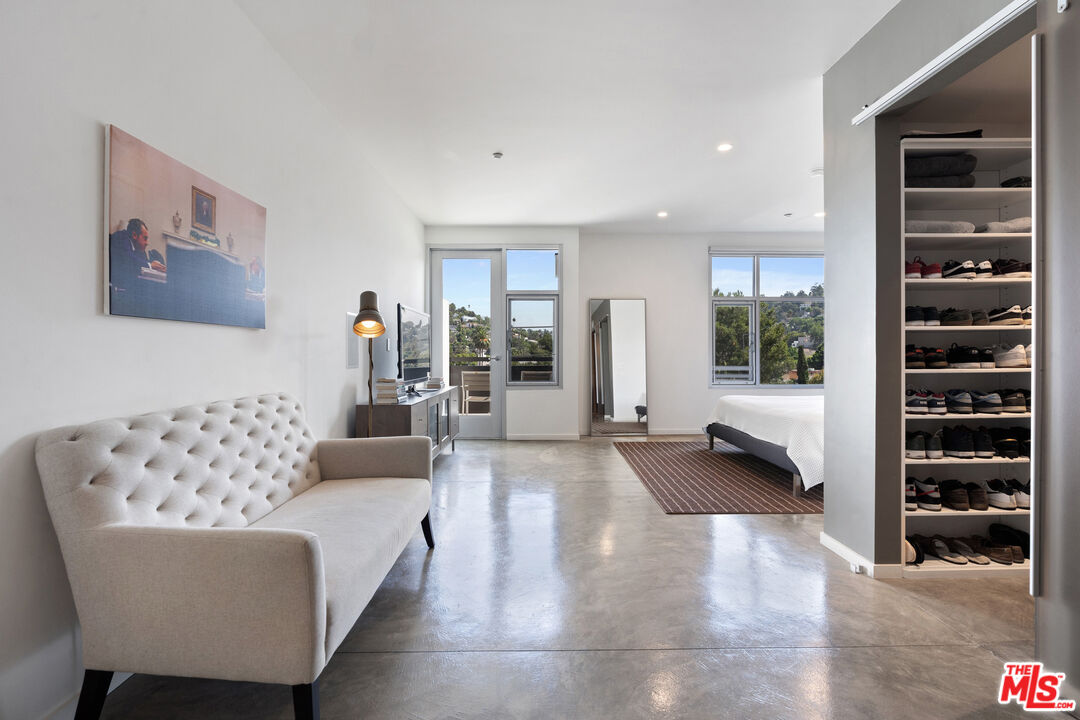 4111 W Sunset Blvd Unit: 546