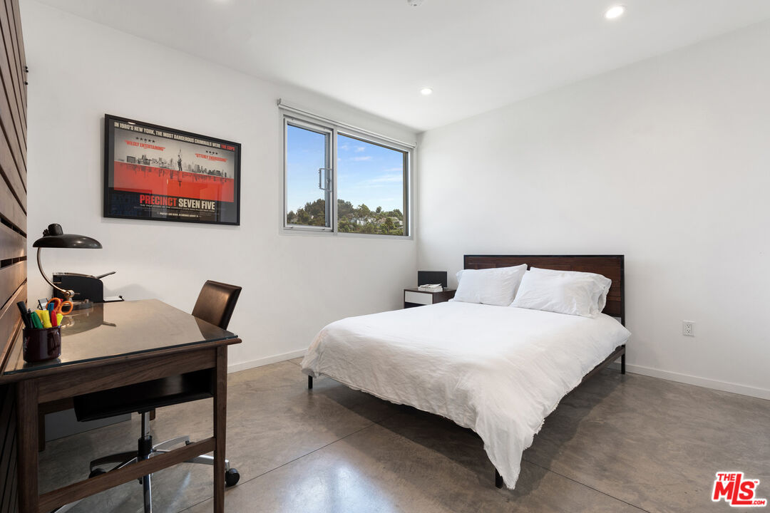 4111 W Sunset Blvd Unit: 546