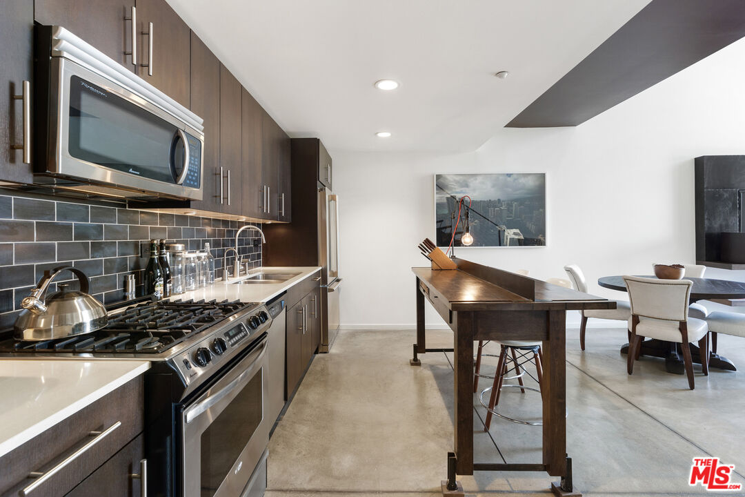 4111 W Sunset Blvd Unit: 546
