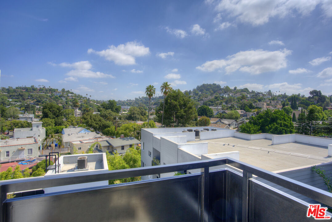 4111 W Sunset Blvd Unit: 546
