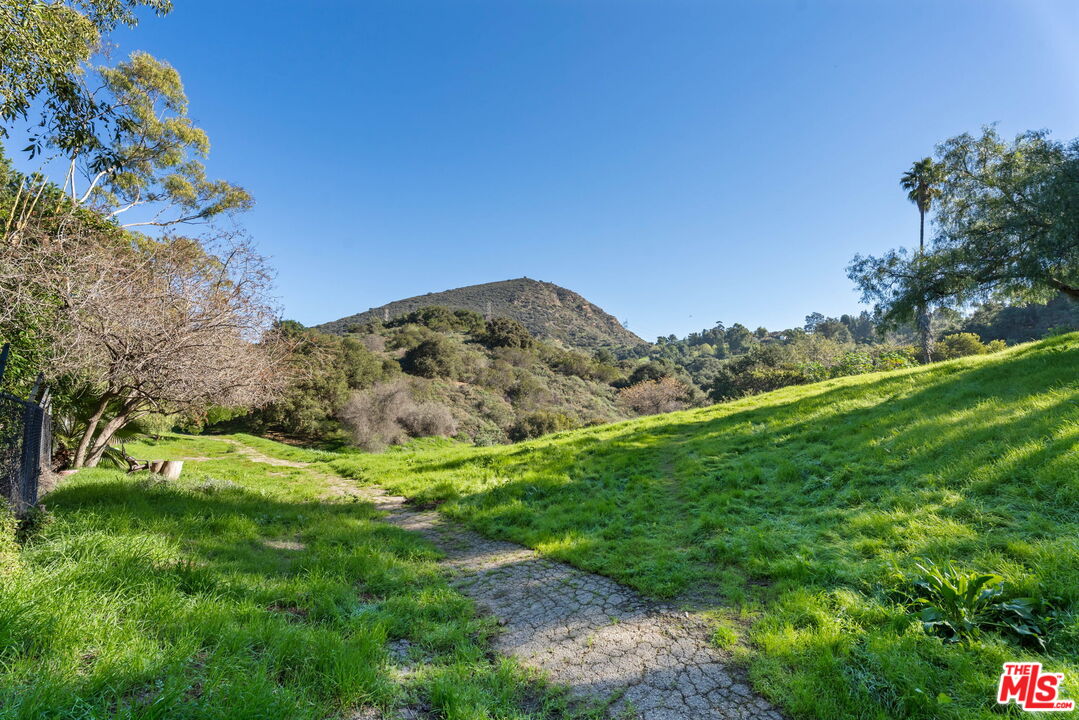 3480 Barham Blvd Unit: 306