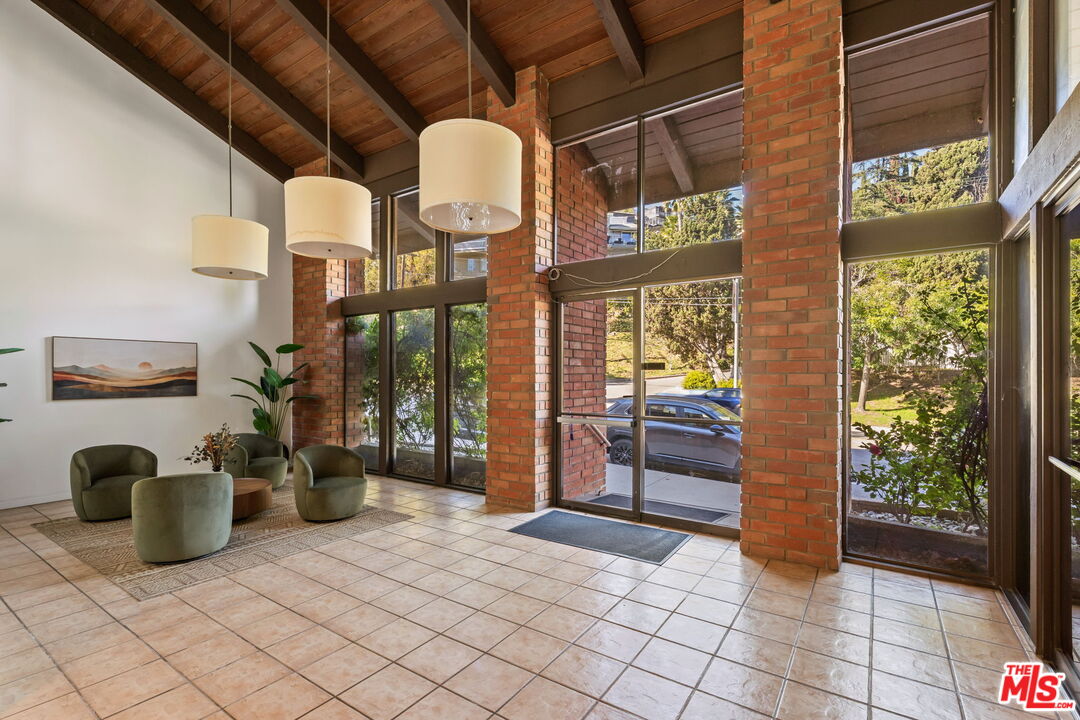 3480 Barham Blvd Unit: 306