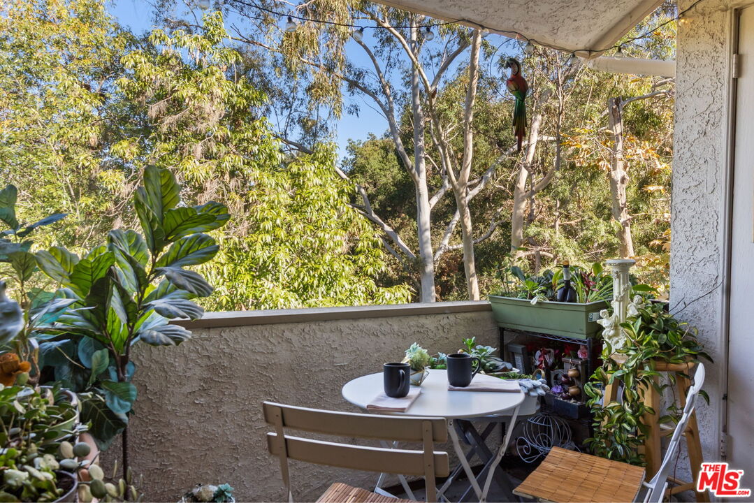 3480 Barham Blvd Unit: 306