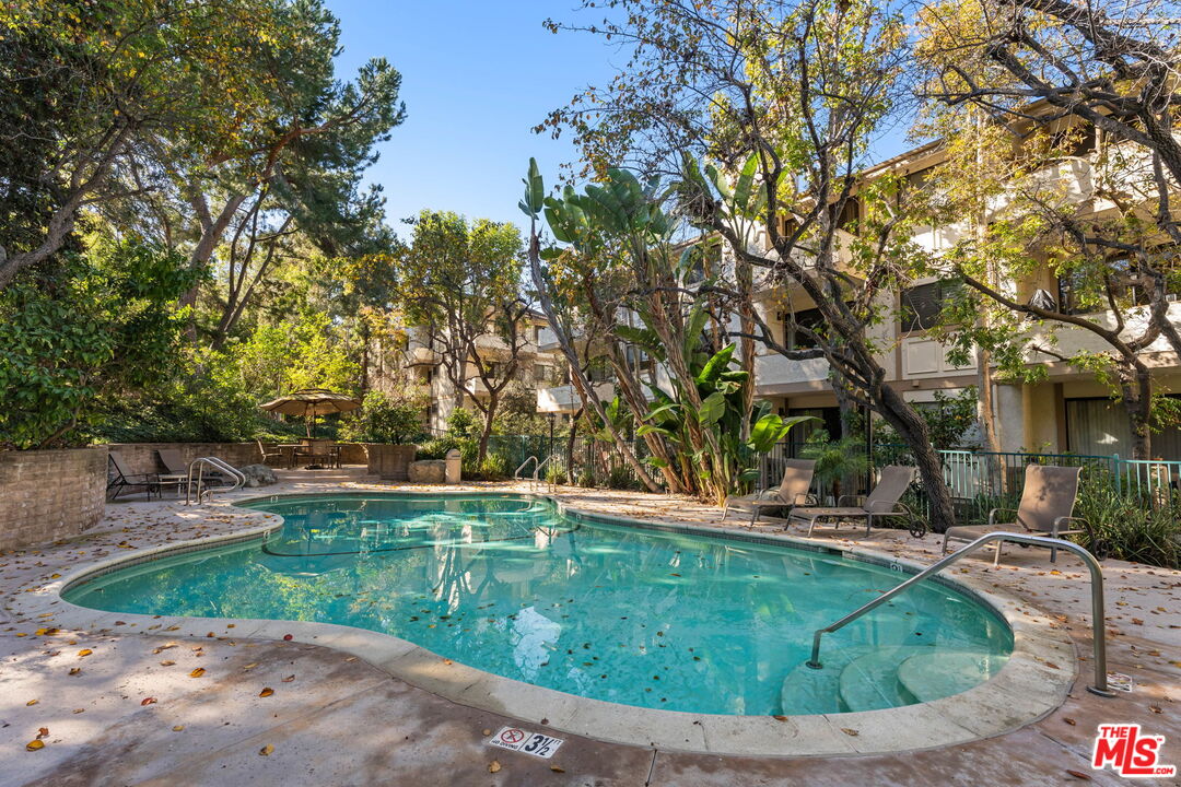 3480 Barham Blvd Unit: 306