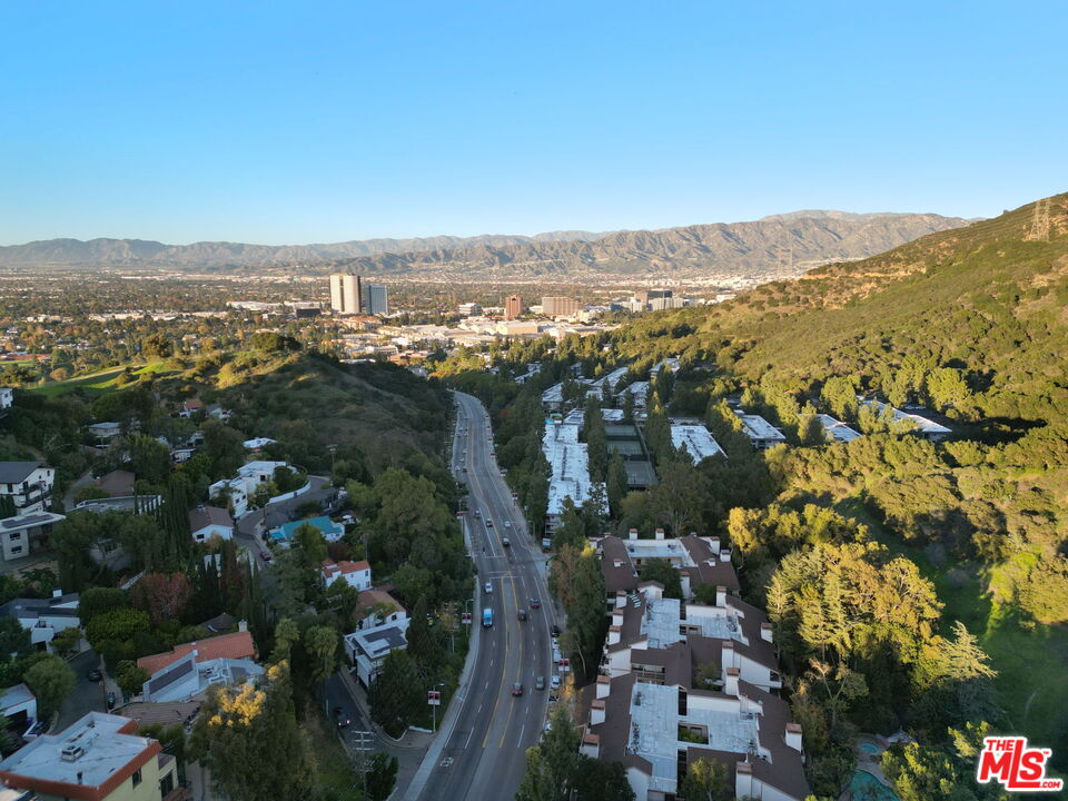 3480 Barham Blvd Unit: 306