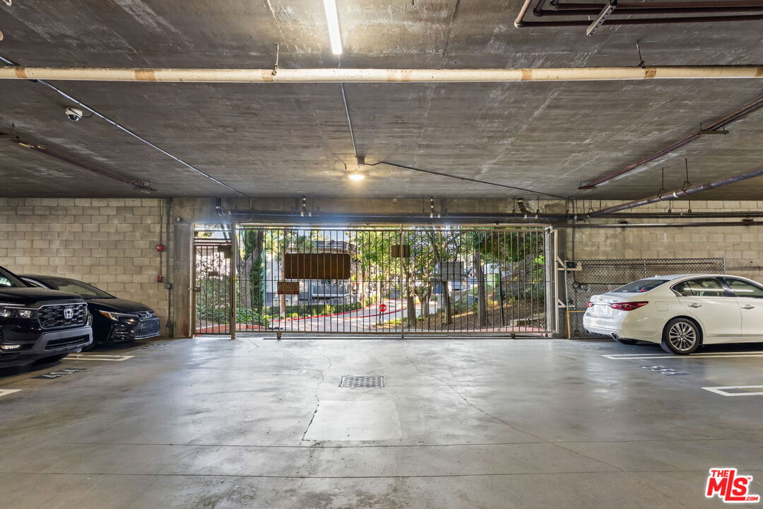 3480 Barham Blvd Unit: 306