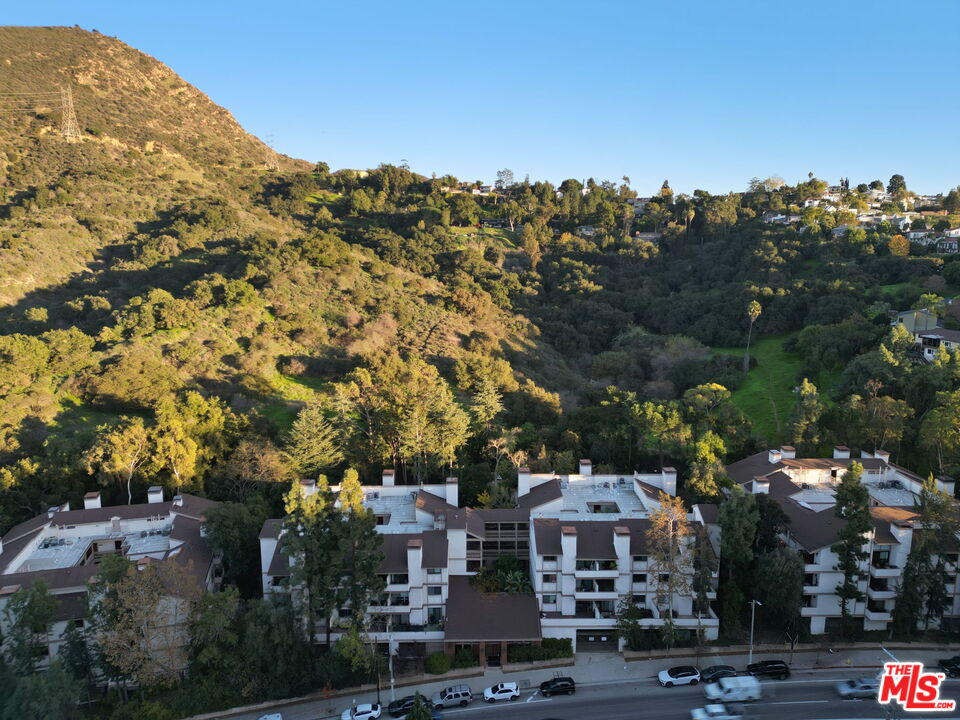 3480 Barham Blvd Unit: 306