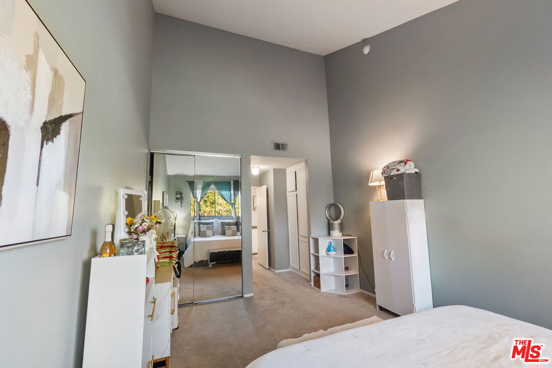 3480 Barham Blvd Unit: 306