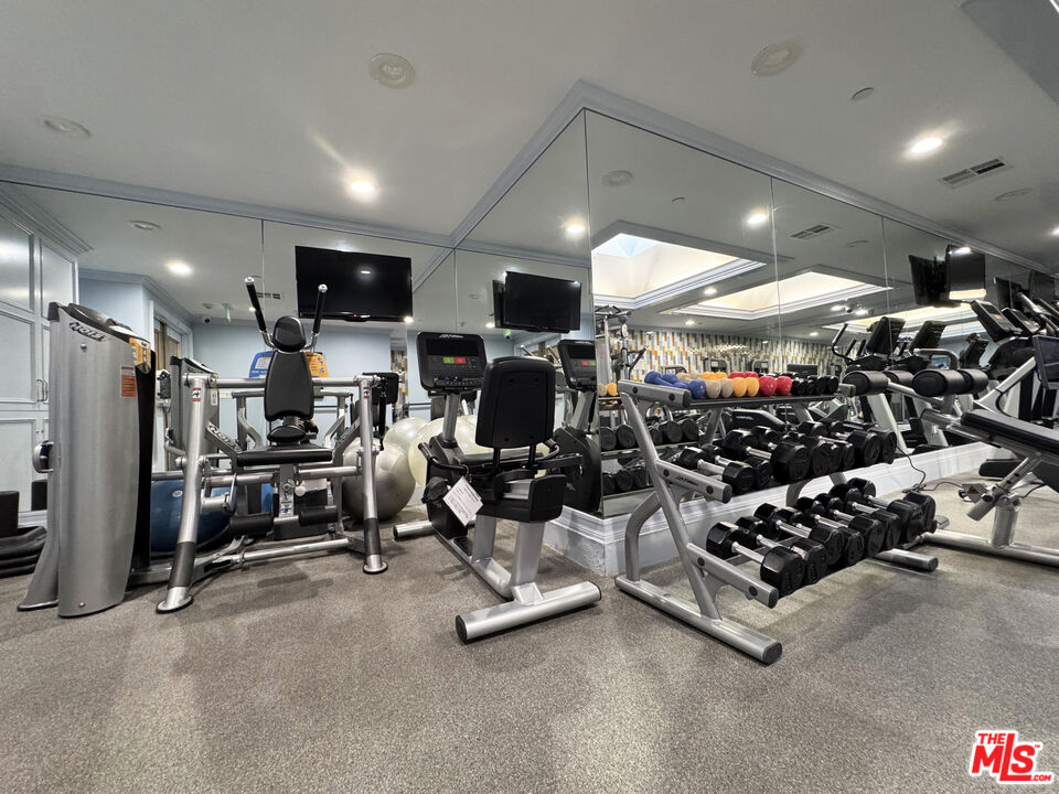 10520 Wilshire Blvd Unit: 801