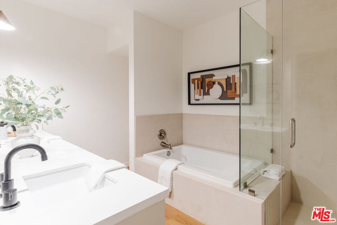 11737 Darlington Ave Unit: 202