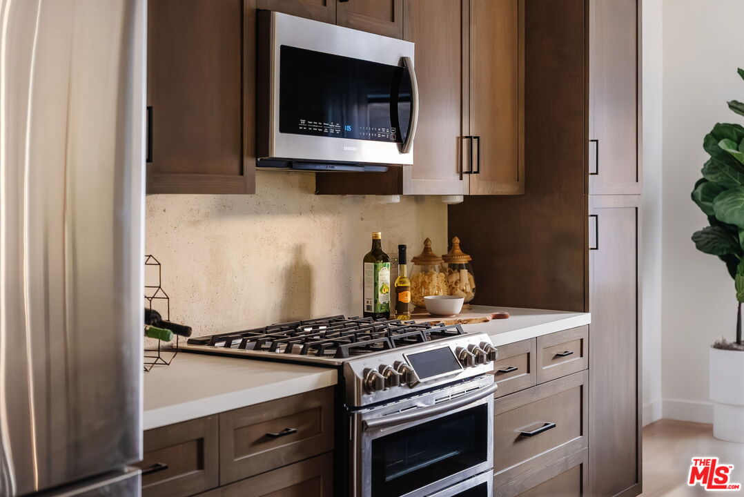 11737 Darlington Ave Unit: 202