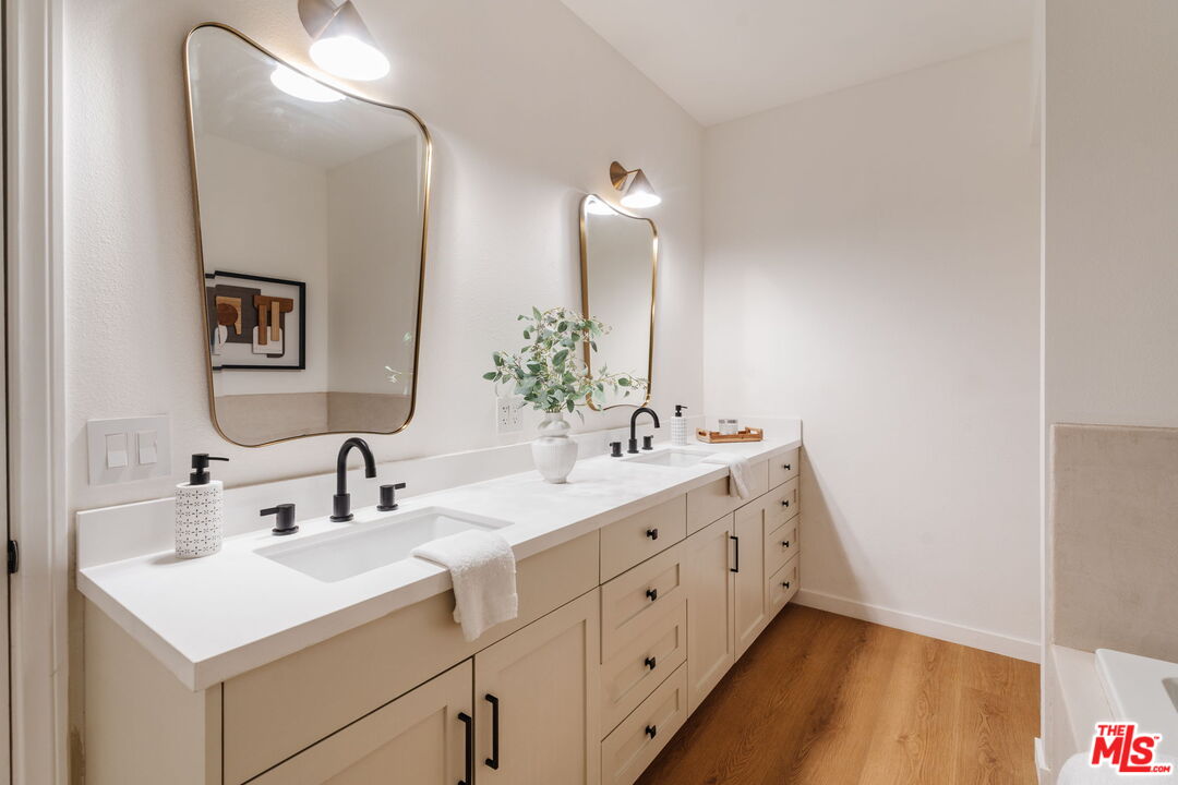 11737 Darlington Ave Unit: 202