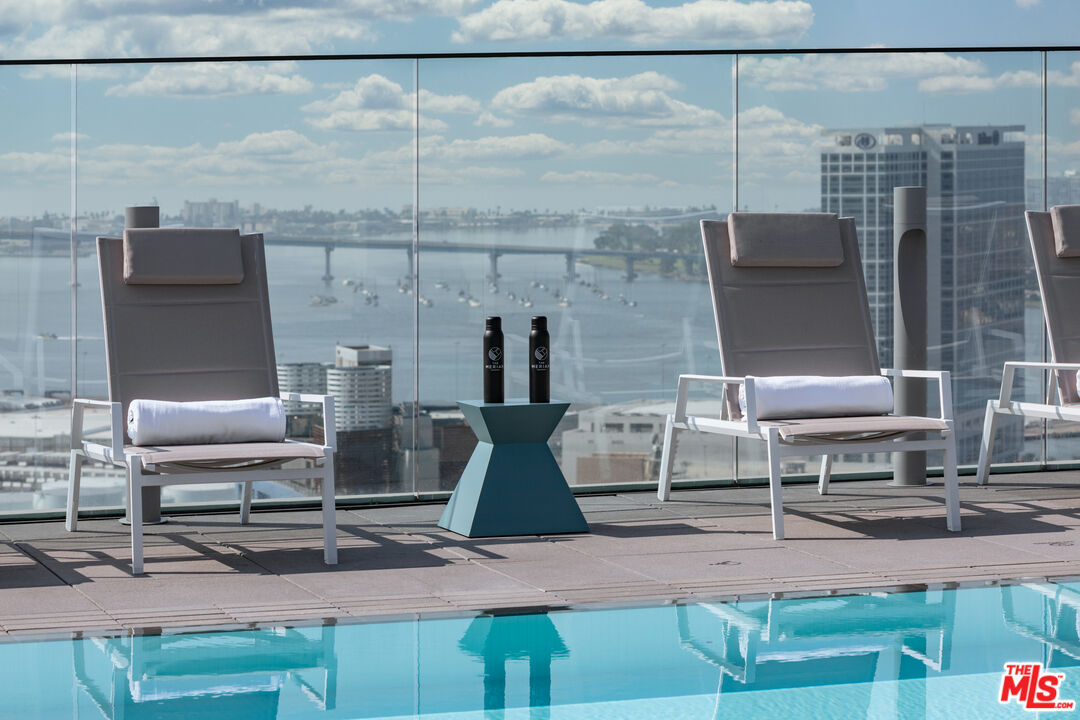 601 Eleventh Unit: PH 3304