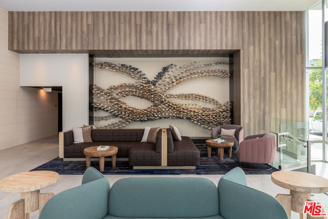 601 Eleventh Unit: PH 3304