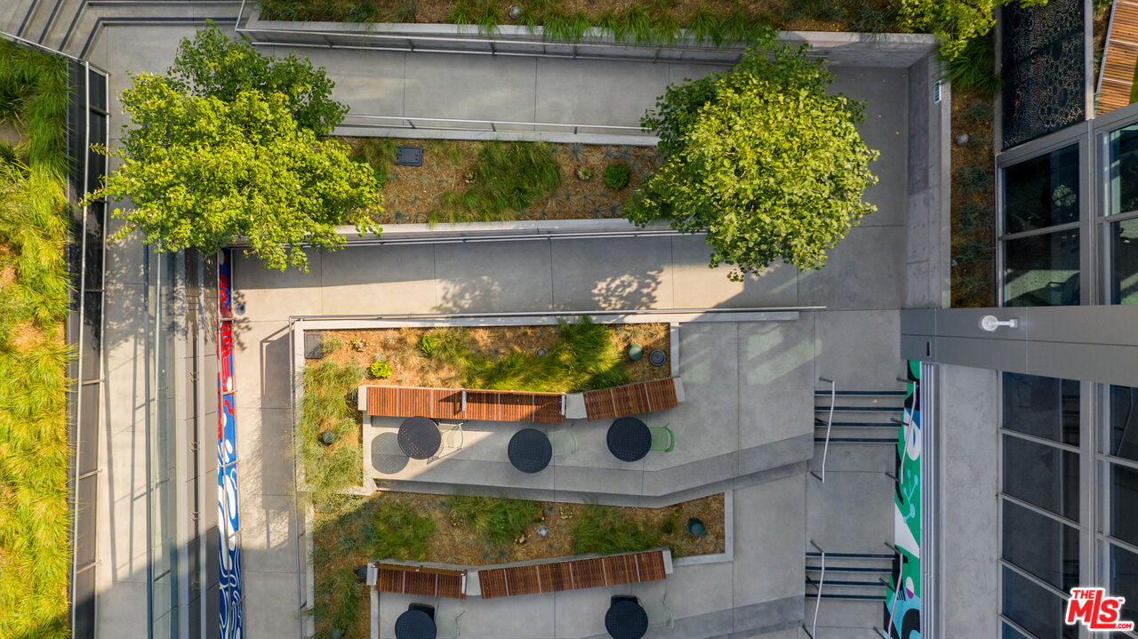 601 Eleventh Unit: PH 3304