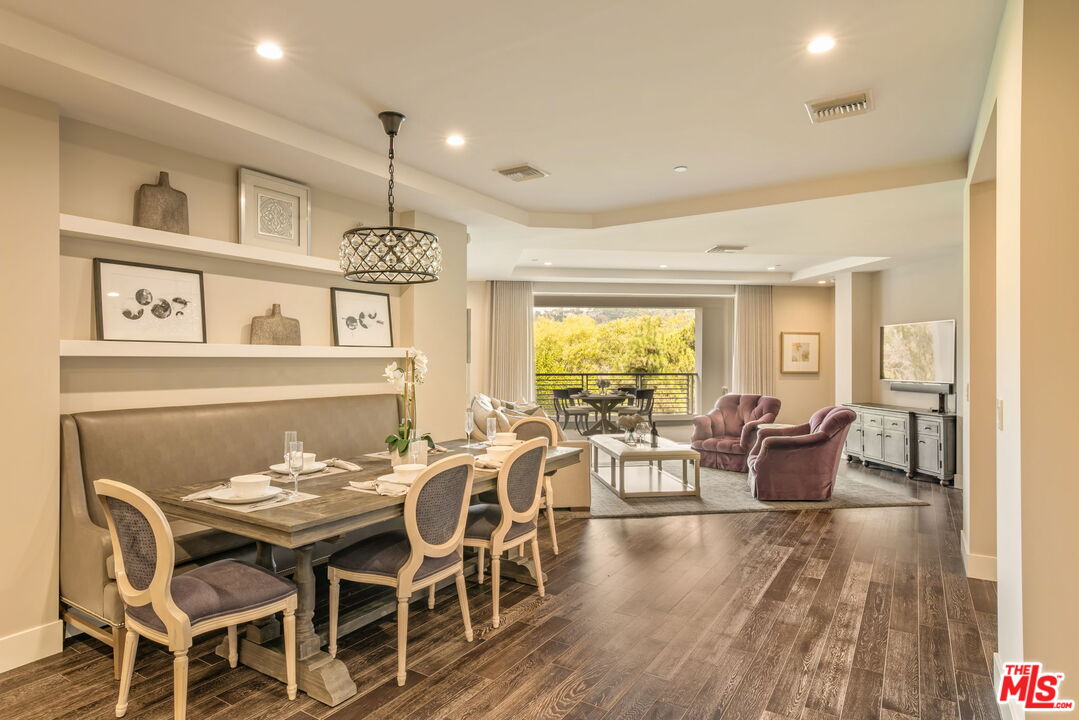 460 N Palm Dr Unit: 403